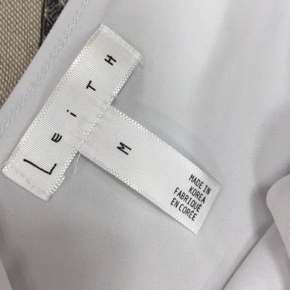 Leith Ruched V-Neck Sleeveless Thong Bodysuit - Picture 9 of 10